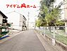 外観：前面道路 平日・土日問わずご案内致します！お気軽にお問合わせ下さい♪ 