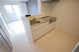 メゾンドファルケB 202号室 2階1LDKのリビング/ダイニング