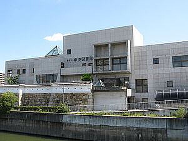 画像29:図書館「尼崎市立中央図書館まで1901m」