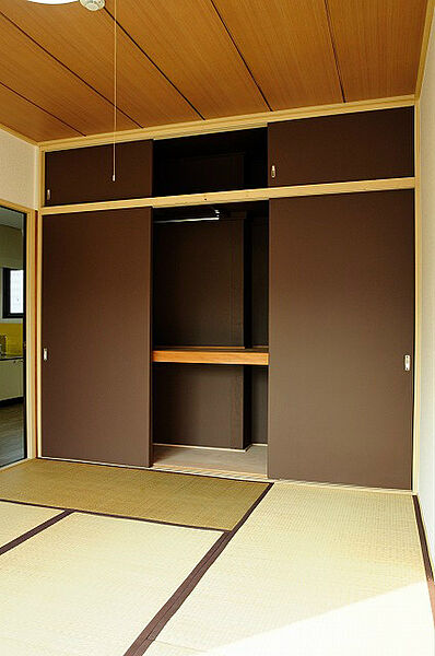 画像9:和室6畳収納　※写真は今回募集の部屋とは異なります