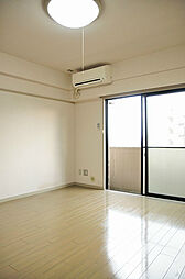 アルシャインビル 5階1Kのリビング/ダイニング