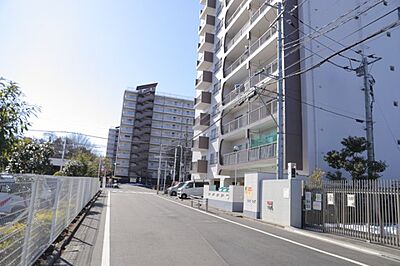 外観：マンションの外観は非常に重要なポイントです！外観の善し悪しは資産価値に大きな影響を与えます。外観のいいマンションを購入することで、高値で売却がしやすく、買い手が見つかりやすいというメリットがあります。