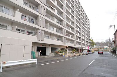 外観：マンションの外観は非常に重要なポイントです！外観の善し悪しは資産価値に大きな影響を与えます。外観のいいマンションを購入することで、高値で売却がしやすく、買い手が見つかりやすいというメリットがあります。