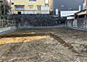 木造住宅とは土台、壁、柱など建築物の強度を支える構造体の材に木が使用されている構造を指します。構造体は建物の自重を支えるだけではなく風圧や水圧、積裁荷重などあらゆる衝撃に耐えるための基礎です。