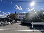 新居浜市立多喜浜小学校(小学校)まで470m
