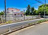 周辺：成田市立新山保育園 徒歩12分。 940m