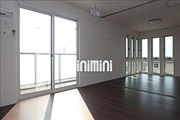 ル　リッシュC 3階1LDKのリビング/ダイニング