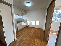 アザレアガーデンC 2階2DKのリビング/ダイニング