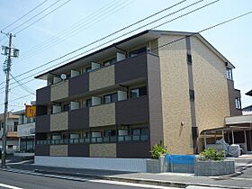 楠の郷 301 ｜ 三重県四日市市楠町本郷1695（賃貸マンション1K・3階・28.98㎡） その1