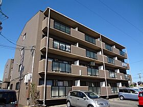 ファミール西浜田 N-2C ｜ 三重県四日市市西浜田町7-14（賃貸マンション2LDK・2階・57.70㎡） その1