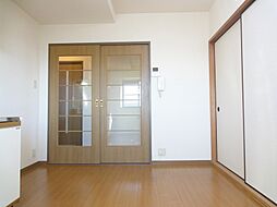 JR東海道・山陽本線 守山駅 徒歩15分の賃貸マンション 4階2LDKのリビング/ダイニング
