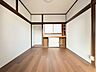 室内：2階洋室、各部屋収納付き