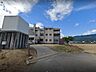 周辺：米沢市立第二中学校 徒歩7分。 560m