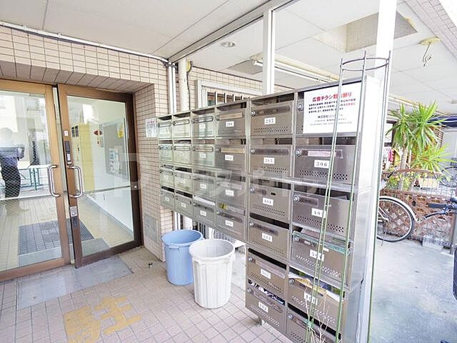 7 / 11