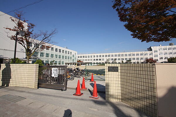 画像6:名古屋市立名東小学校