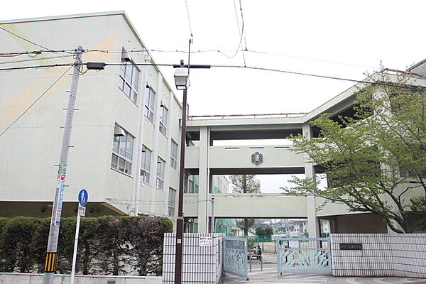 周辺：名古屋市立蓬来小学校