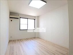 ナガラハウス 1階ワンルームのリビング/ダイニング