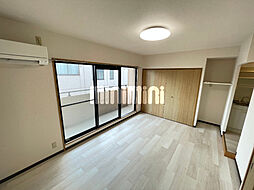 Ａｐｔ．浄心 3階1Kのリビング/ダイニング