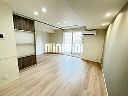 プラムVI 102 1階1LDKのリビング/ダイニング