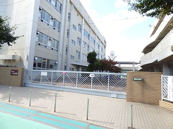 画像27:小学校「市立杉村小学校まで520m」