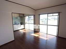 ジュネス歌里 3階1LDKのリビング/ダイニング