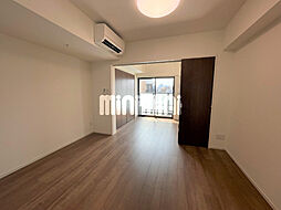 ザ・シンフォニア新栄 202 2階1LDKのリビング/ダイニング