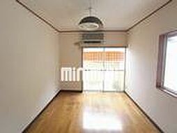 覚王山ビレッジ 1階ワンルームのリビング/ダイニング