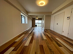 プレイス浅岡 4階2LDKのリビング/ダイニング