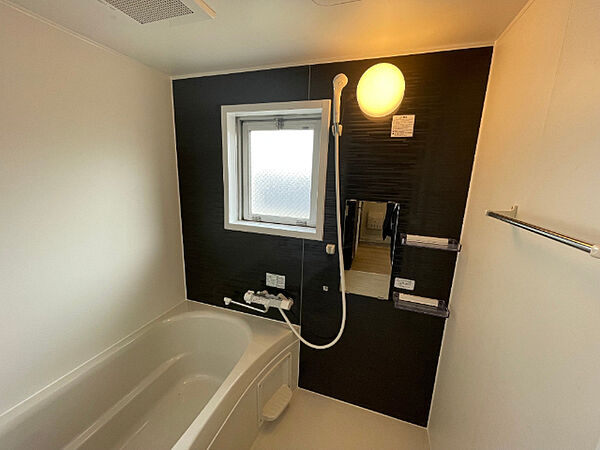 浴室：和きれいなバスルーム