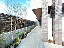 建物入口です