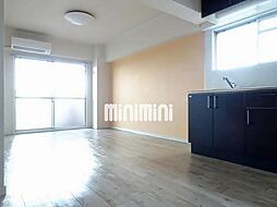 ハイツナギサ 5階2LDKのリビング/ダイニング