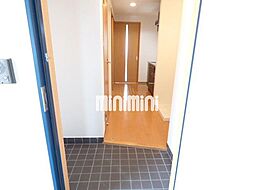 お好きな下駄箱を置いてもっと素敵な玄関に。