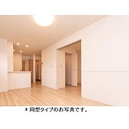 カーサ・セレーノ 105 1階1LDKのリビング/ダイニング