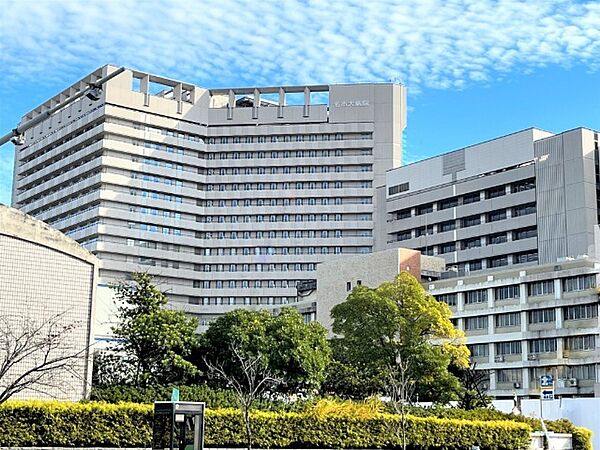 画像28:病院「名古屋市立大学病院まで495m」