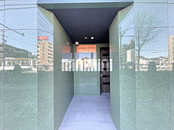 13 / 27