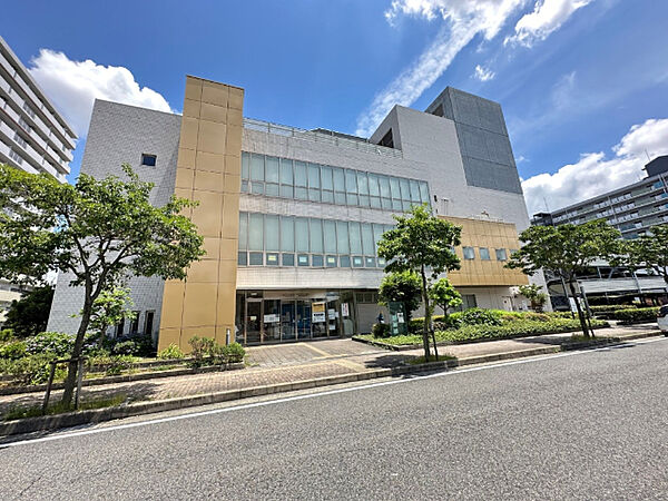 画像27:図書館「名古屋市中川図書館まで996m」