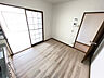 リビング/ダイニング：明るいお部屋です