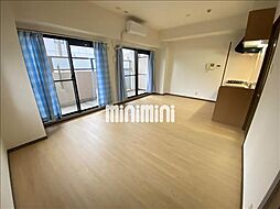 第3エステート丸万 1階1LDKのリビング/ダイニング