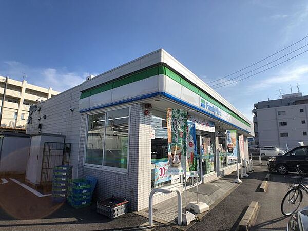 画像27:コンビニ「ファミリーマートまで450m」