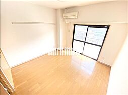 ラ・メゾン港東通り 4階1Kのリビング/ダイニング