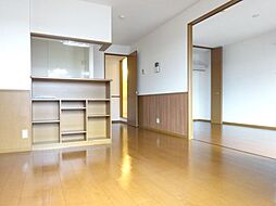 ウィーン・フォレスト 2階2LDKのリビング/ダイニング