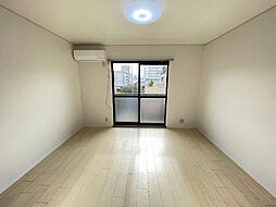 アーバンハイツ西新 2階ワンルームのリビング/ダイニング