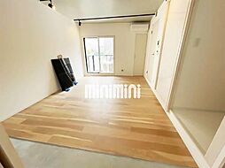 グランドスーシュ上社 4階1Kのリビング/ダイニング