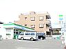 周辺：コンビニ「フアミリーマートまで610m」