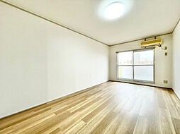 ヴィラ・シャルダン 4階ワンルームのリビング/ダイニング