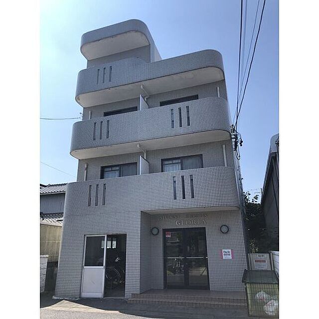 6 / 8