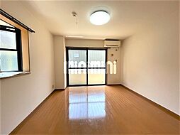 四季 1階1Kのリビング/ダイニング