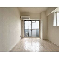 メゾン・ド・アージュ 3階ワンルームのリビング/ダイニング