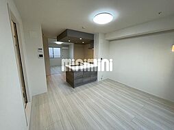 D-room新木曽川　A棟 303 3階1LDKのリビング/ダイニング