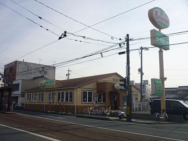 画像24:飲食店「サイゼリヤまで20m」